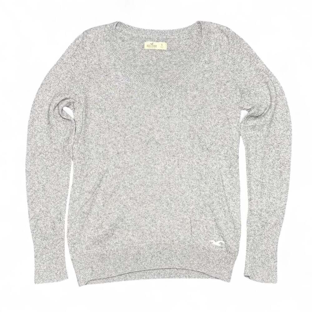 Hollister Heather Gray V-Neck Long Sleeve Sweater